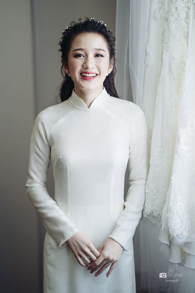 Bất ngờ với cặp chị em người Lào gốc Việt sở hữu nhan sắc cực xinh đẹp