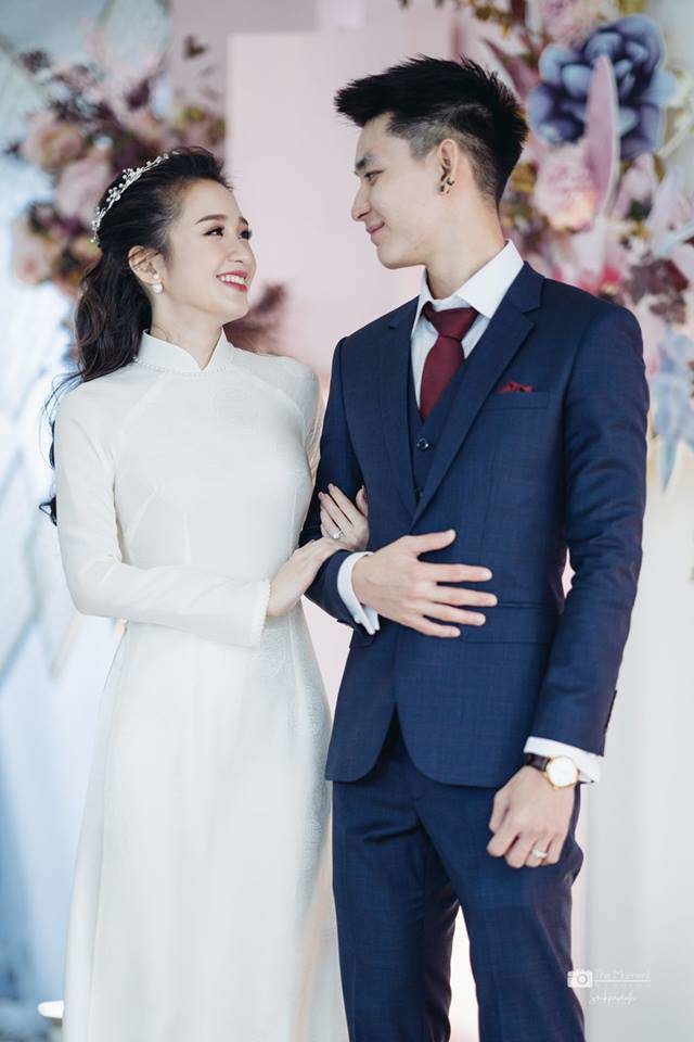 Bất ngờ với cặp chị em người Lào gốc Việt sở hữu nhan sắc cực xinh đẹp