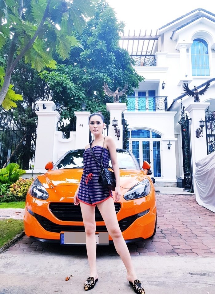 Biệt thự xa hoa của mỹ nhân Việt lấy chồng đại gia