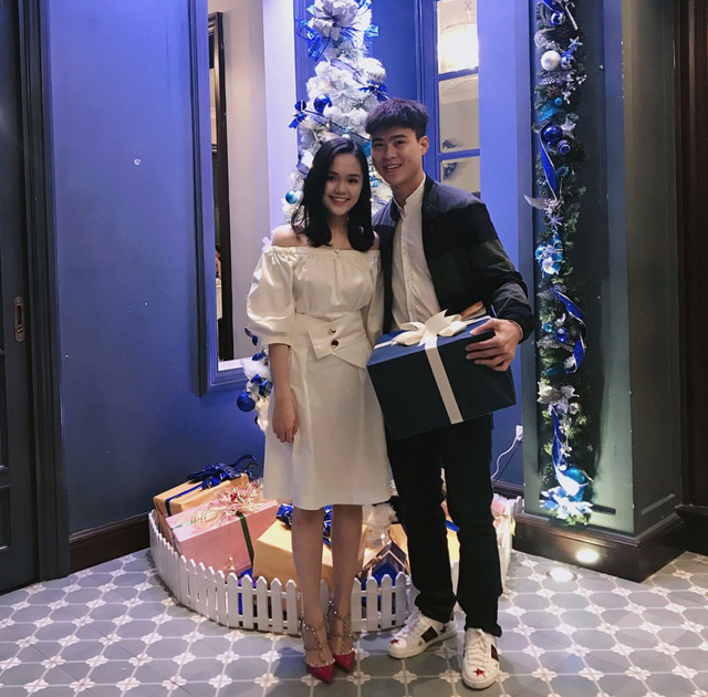 Bộ sưu tập hàng hiệu của người yêu cầu thủ đến sao Việt cũng phải nể