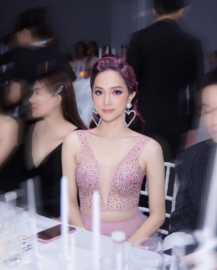 Boc me cach chiem spotlight tham do cua sao: Huong Giang thay kieu toc la tao bao?