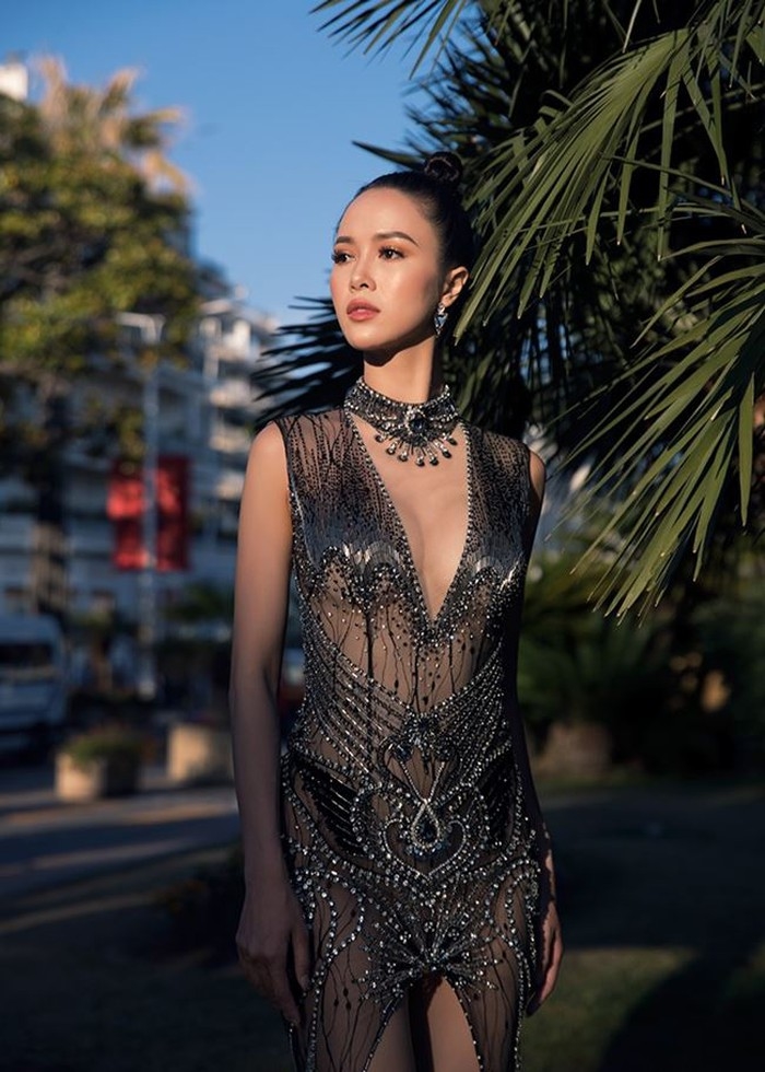 Boc me cach chiem spotlight tham do cua sao: Huong Giang thay kieu toc la tao bao?