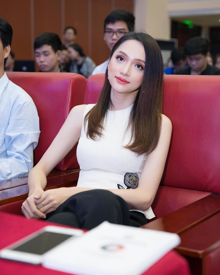 Bốn mỹ nhân Vbiz “muốn dìm cũng không thể chìm” bằng ảnh chụp lén
