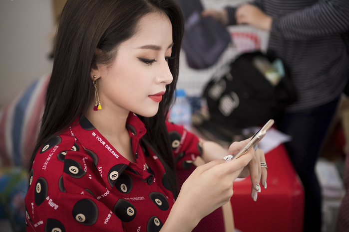 Bốn mỹ nhân Vbiz “muốn dìm cũng không thể chìm” bằng ảnh chụp lén
