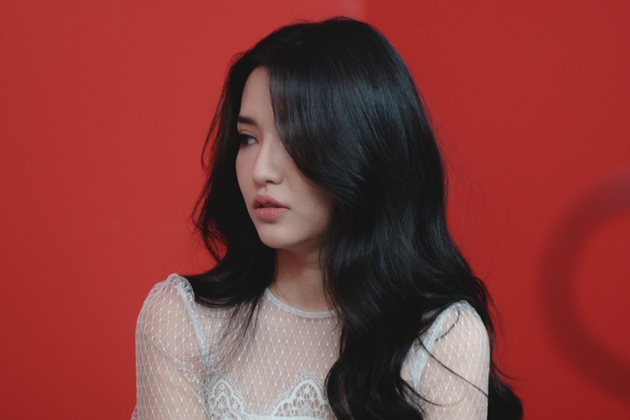 Bốn mỹ nhân Vbiz “muốn dìm cũng không thể chìm” bằng ảnh chụp lén