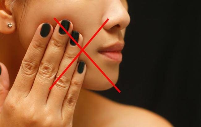 Chỉ với 7 thói quen đơn giản này, làn da của bạn sẽ luôn đẹp trong mùa
