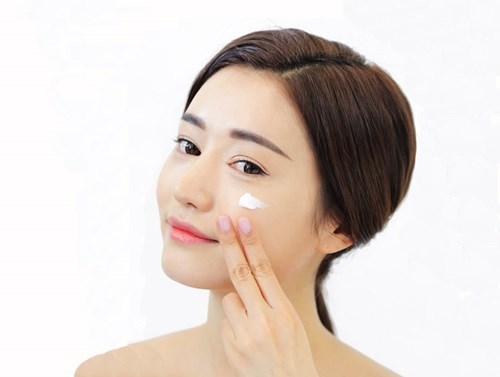 Chỉ với 7 thói quen đơn giản này, làn da của bạn sẽ luôn đẹp trong mùa