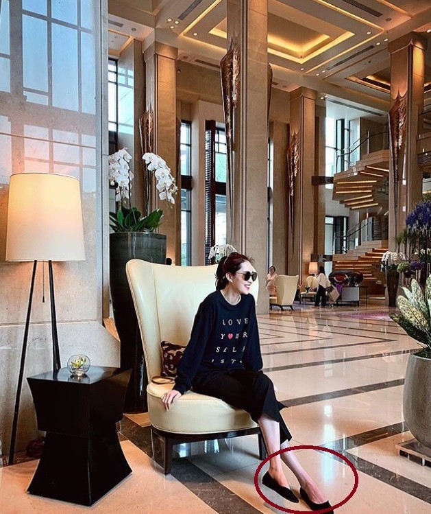 Chuyen giam can cua sao: Kaity Nguyen goi cam bao nhieu thi nhi sang nhưng ngươi nay lai