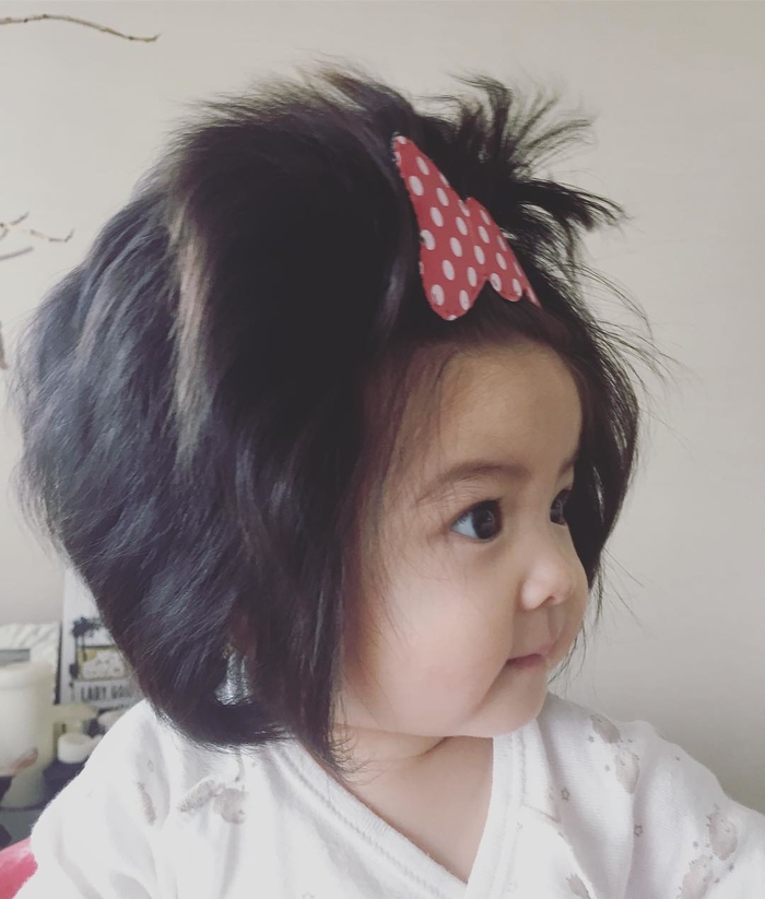 Cô bé Baby Chanco 1 tuổi trở thành người mẫu với bộ tóc viral của mình