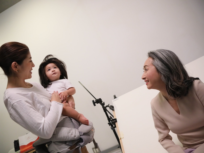Cô bé Baby Chanco 1 tuổi trở thành người mẫu với bộ tóc viral của mình