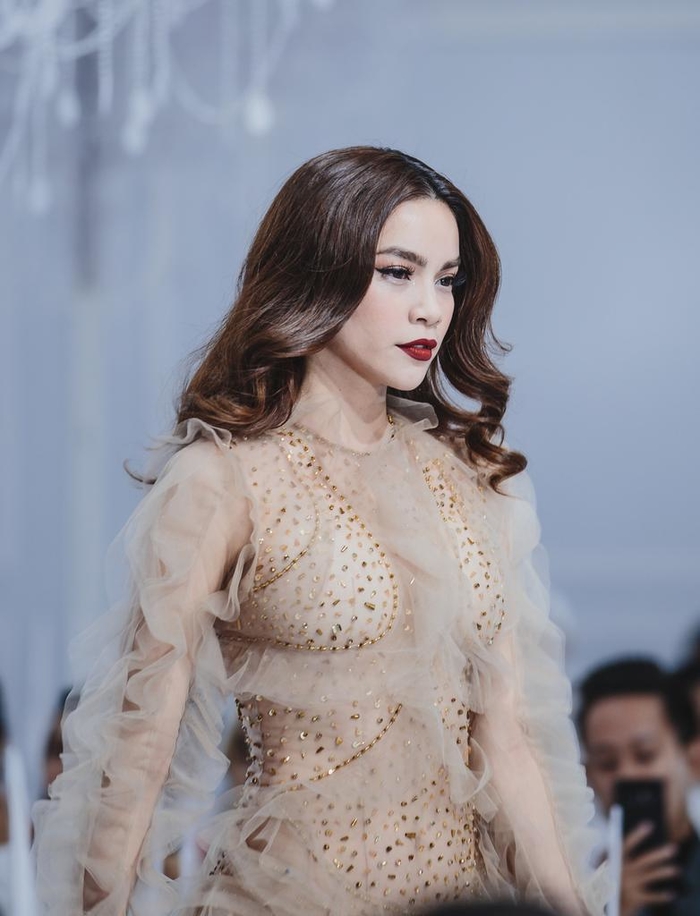 Co mac do hay khoa than – Cau hoi kho cua Ha Ho va loat sao Viet ?