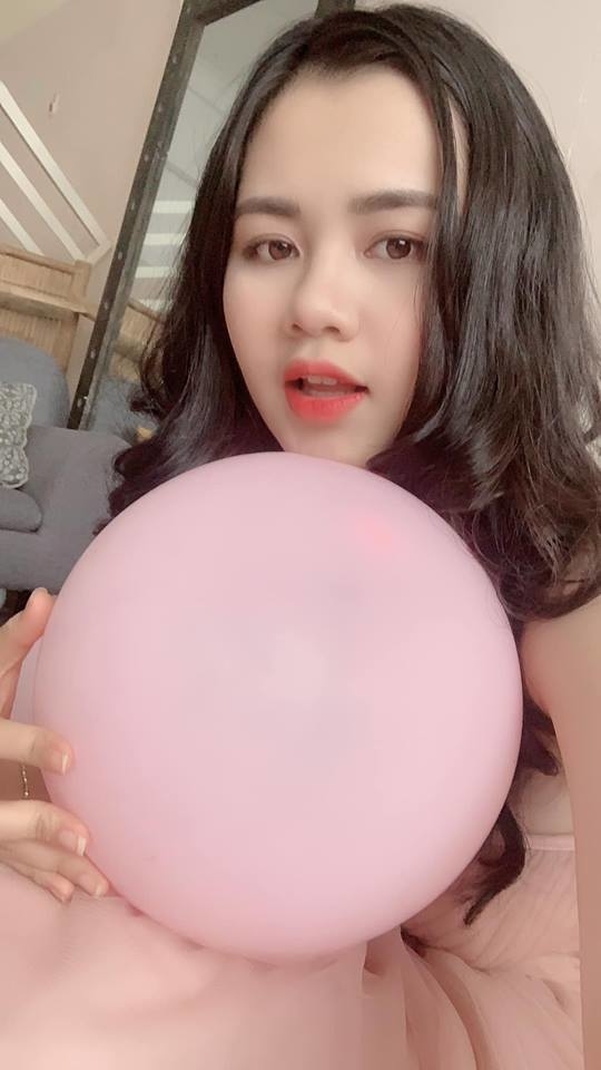Đến vợ Quế Ngọc Hải cũng phải khóc ròng khi mua hàng online