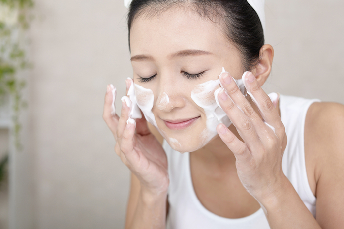Cứ tiếp tục mắc 5 sai lầm này, làn da của bạn sẽ lão hóa nhanh tới khô
