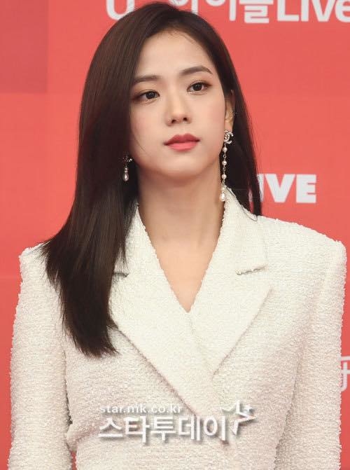 Dàn sao đổ bộ thảm đỏ Golden Disk Awards 2019