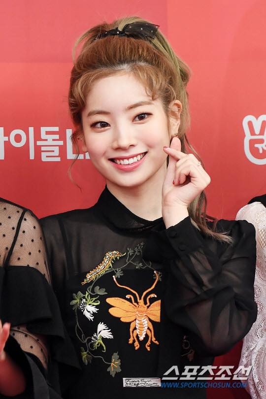 Dàn sao đổ bộ thảm đỏ Golden Disk Awards 2019