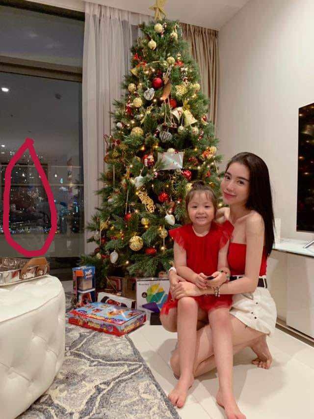 Danh tính bố đẻ của hai con Elly Trần lộ diện?