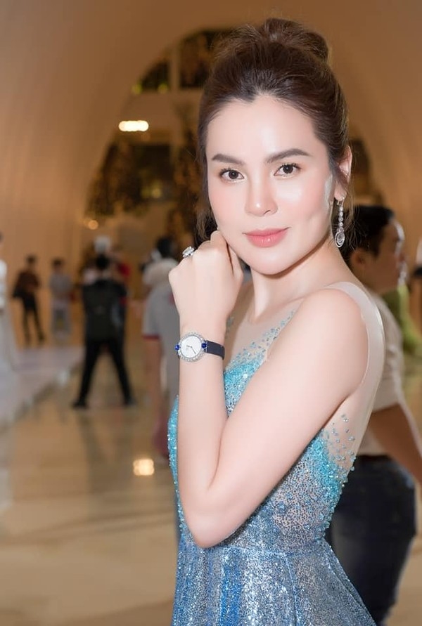 Đọ hình thể nóng bỏng của các Hoa hậu Việt đã là mẹ 3 con