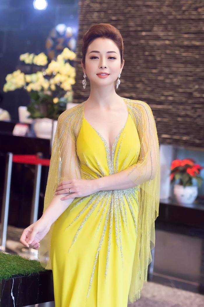 Đọ hình thể nóng bỏng của các Hoa hậu Việt đã là mẹ 3 con