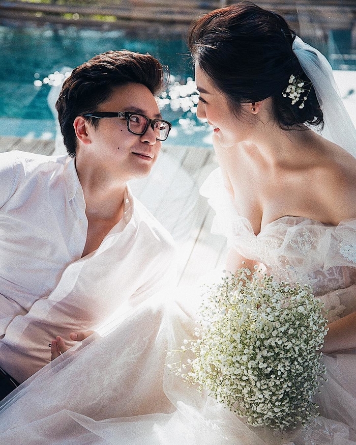 Hết giấu giếm, Á hậu Tú Anh chính thức công khai chuyện vừa sinh nở