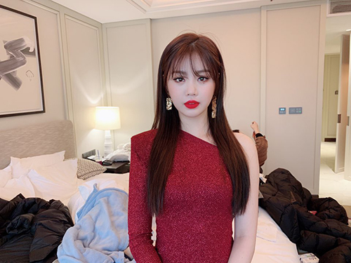 Ảnh hot sao Hàn: Goo Hye Sun cắt phăng mái tóc