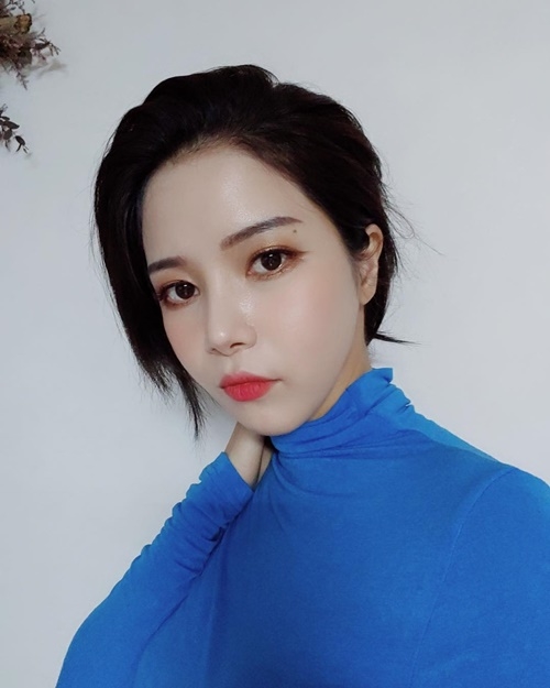 Ảnh hot sao Hàn: Goo Hye Sun cắt phăng mái tóc