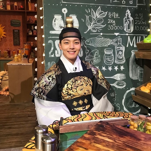 Ảnh hot sao Hàn: Goo Hye Sun cắt phăng mái tóc