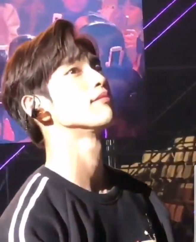Idol Kpop có còn lung linh trong những bức ảnh chụp của team qua đường
