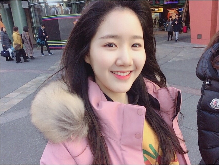 Jin Ji Hee lên top Naver chỉ bằng lời đáp trả PTTM