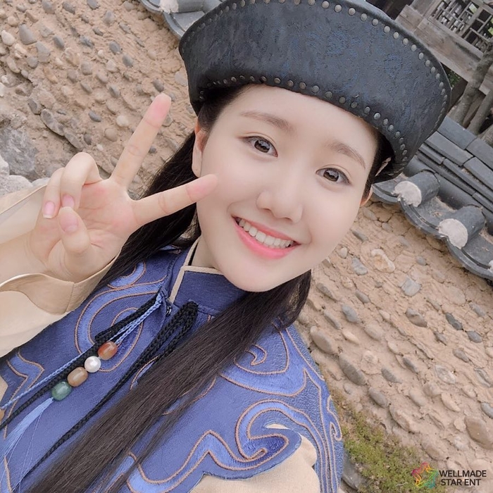 Jin Ji Hee lên top Naver chỉ bằng lời đáp trả PTTM