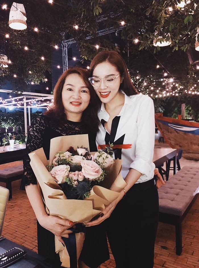 Nhung nguoi quan ly dac biet cua sao: Kaity Nguyen kho chiu vi bi kiem soat cat xe