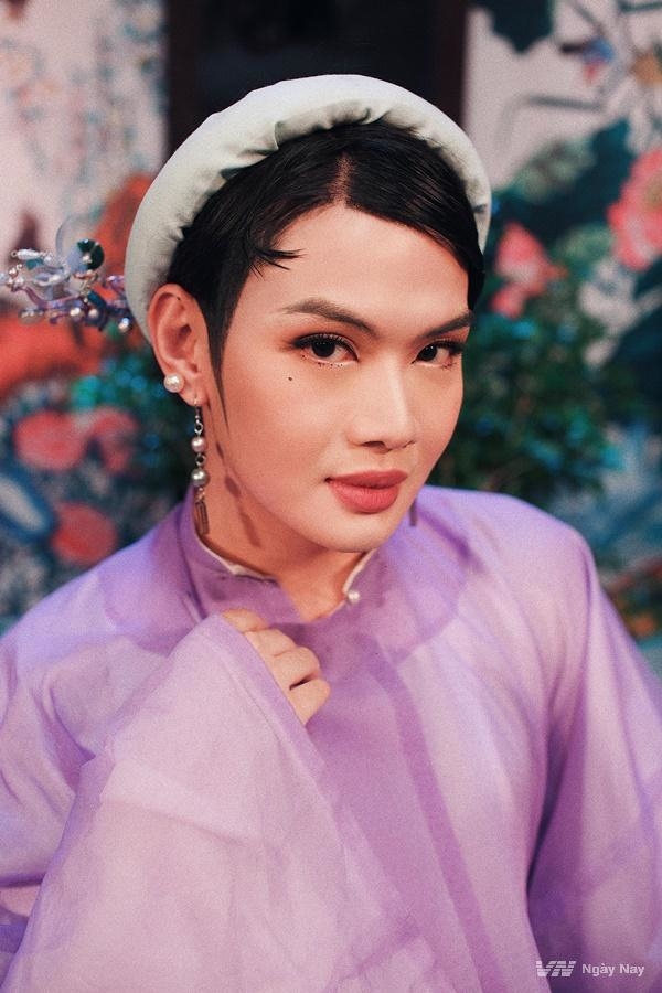 Khi sao an tet: Nguoi kieng khem kho so, rieng Angela Phuong Trinh thi…