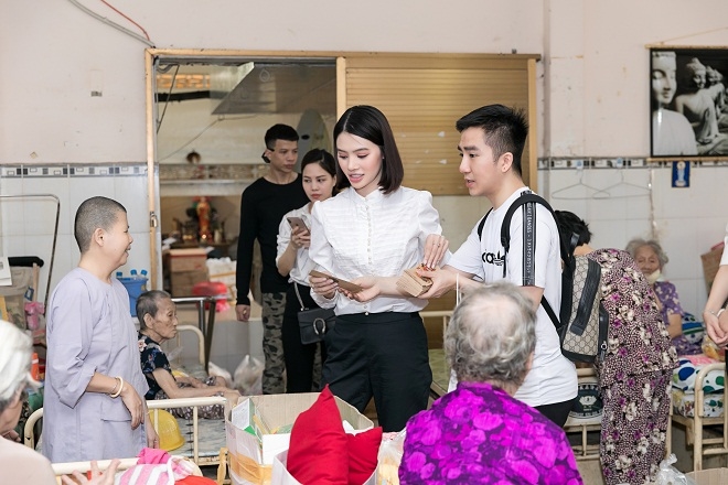 Khi sao di tu thien: Nguoi ghi diem boi su chan chat, ke khien dan mang noi doa