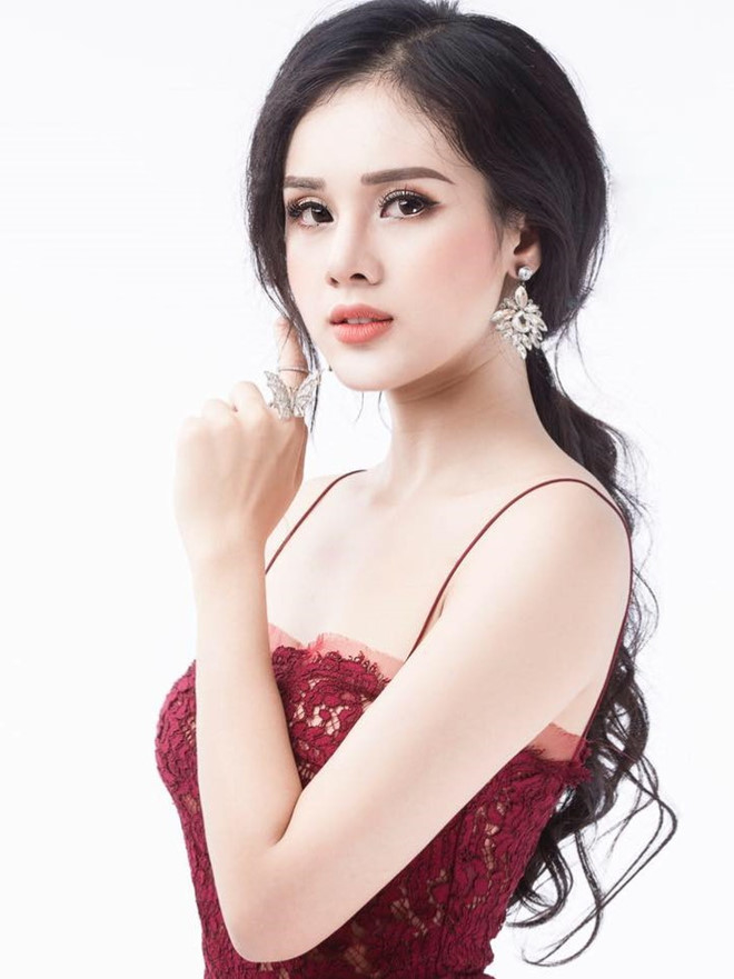 Khi Trọng Đại đang miệt mài tập luyện, cô bạn gái tiếp tục “khăn gói”