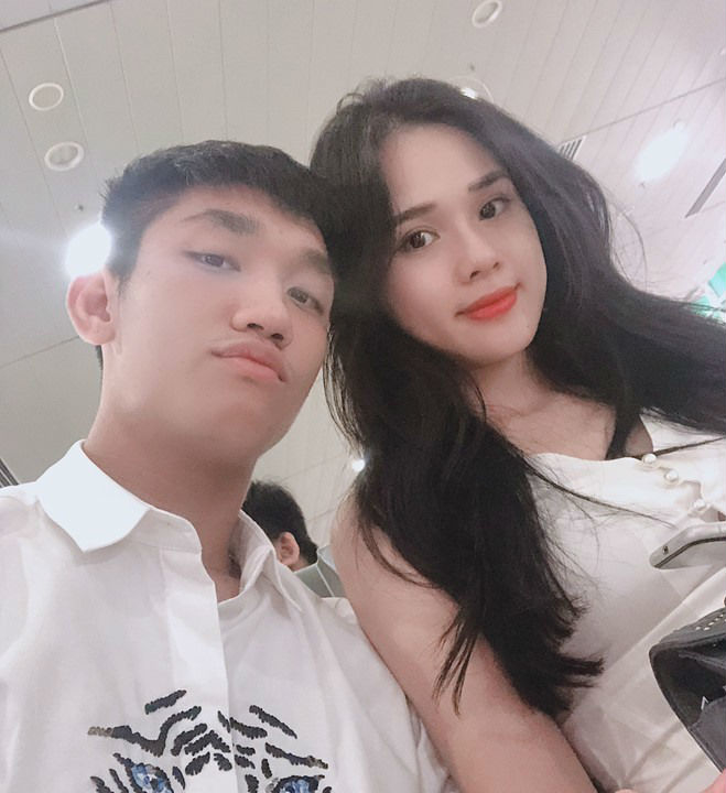 Khi Trọng Đại đang miệt mài tập luyện, cô bạn gái tiếp tục “khăn gói”