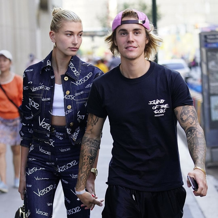Khoảnh khắc Hailey nhìn Justin Bieber hành xử trẻ con đầy âu yếm