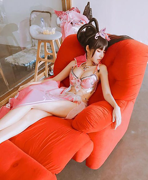 Khoảnh khắc sao Việt ngủ gật: đều xinh đẹp không góc chết