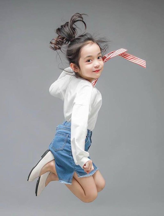 Lộ diện mỹ nhân nhí được ví von là hậu duệ của Đặng Thu Thảo, Tiểu Vy
