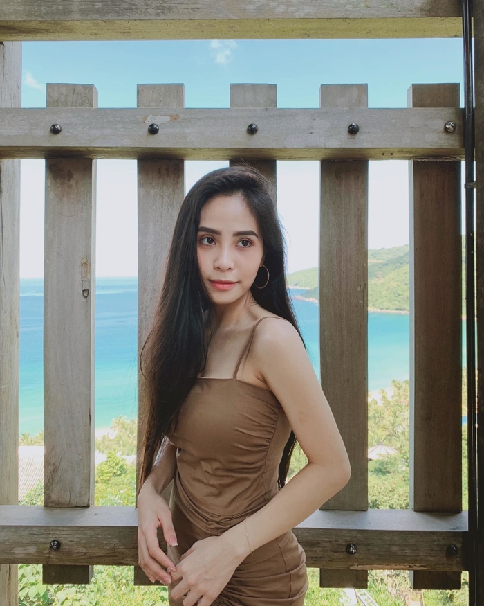 Loạt ảnh bikini nóng bỏng của ca nương Kiều Anh