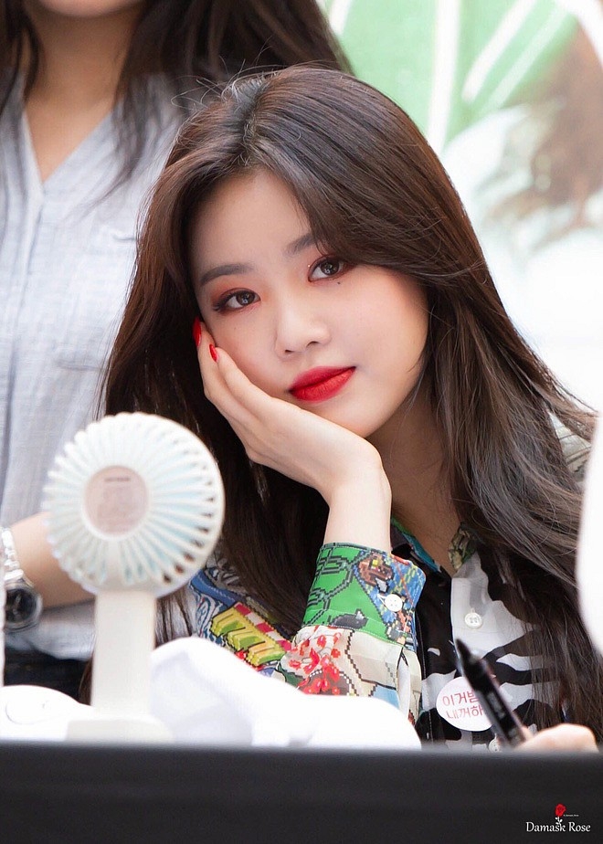 Loạt Idol Hàn chứng minh: V-line xưa rồi, mặt tròn giờ mới là xu hướng