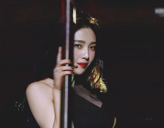 Loạt Idol Hàn chứng minh: V-line xưa rồi, mặt tròn giờ mới là xu hướng
