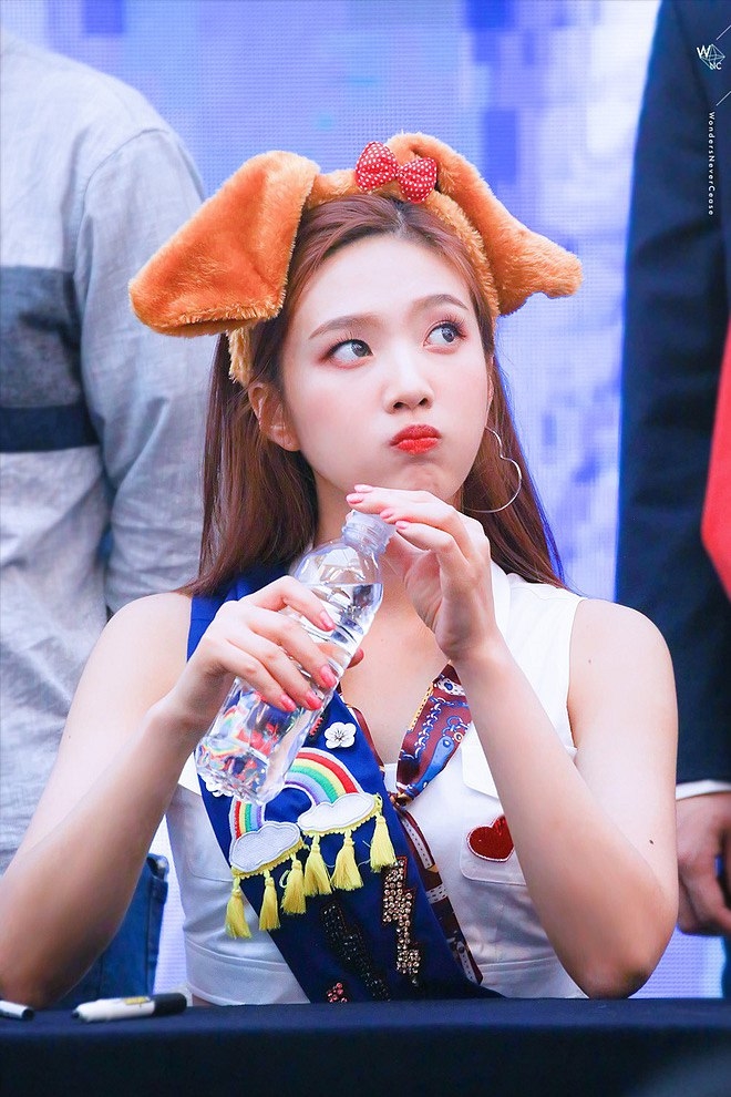 Loạt Idol Hàn chứng minh: V-line xưa rồi, mặt tròn giờ mới là xu hướng