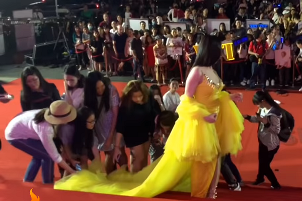 Loạt sao Việt  giở chiêu trên thảm đỏ khiến khán giả ngán ngẩm