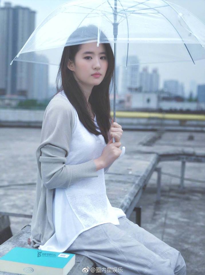 Lưu Diệc Phi hóa Nữ thần thanh xuân đẹp đến nao lòng