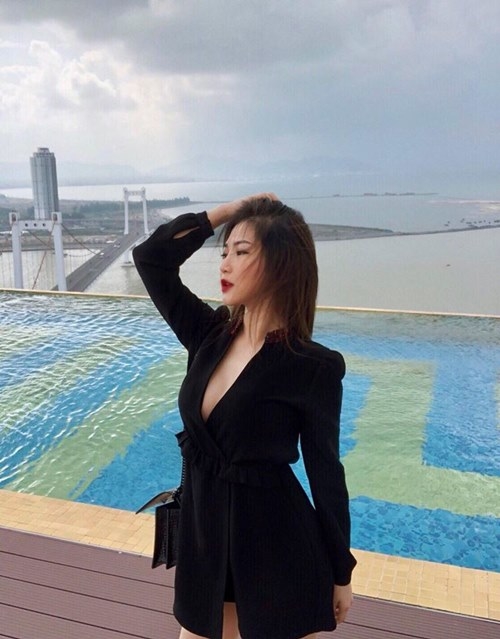 Mãn nhãn với cách phối đồ siêu xinh từ các mỹ nhân “3 mét bẻ đôi” Vbiz