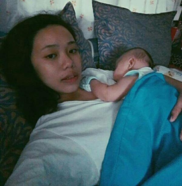 Mẹ đơn thân 18 tuổi vác bụng bầu lên giảng đường