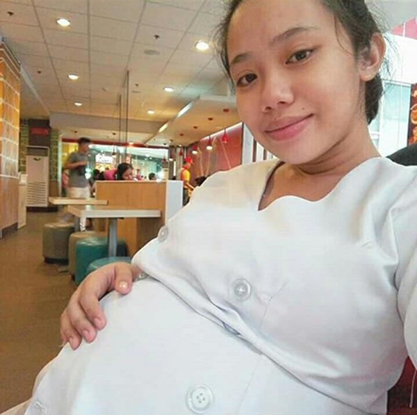 Mẹ đơn thân 18 tuổi vác bụng bầu lên giảng đường
