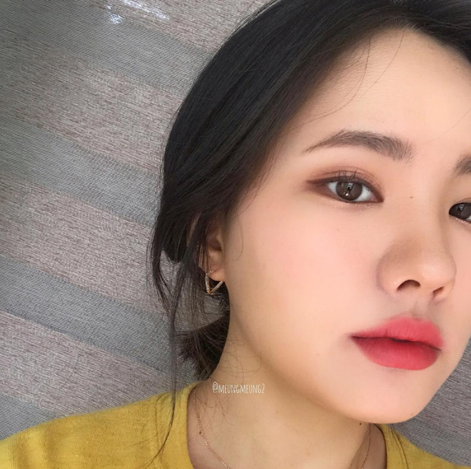 Mùng 2 trang điểm cứ trang điểm thế này đảm bảo nàng xinh lung linh