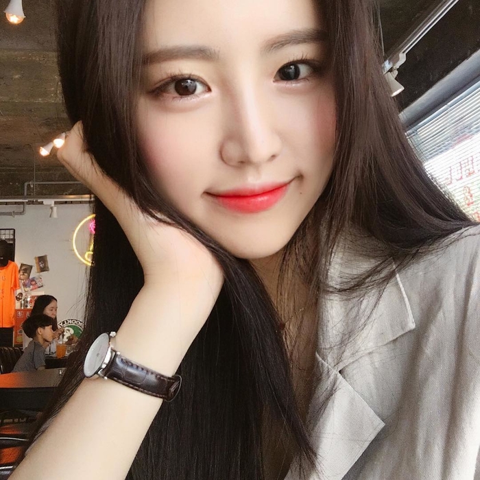 Mùng 2 trang điểm cứ trang điểm thế này đảm bảo nàng xinh lung linh