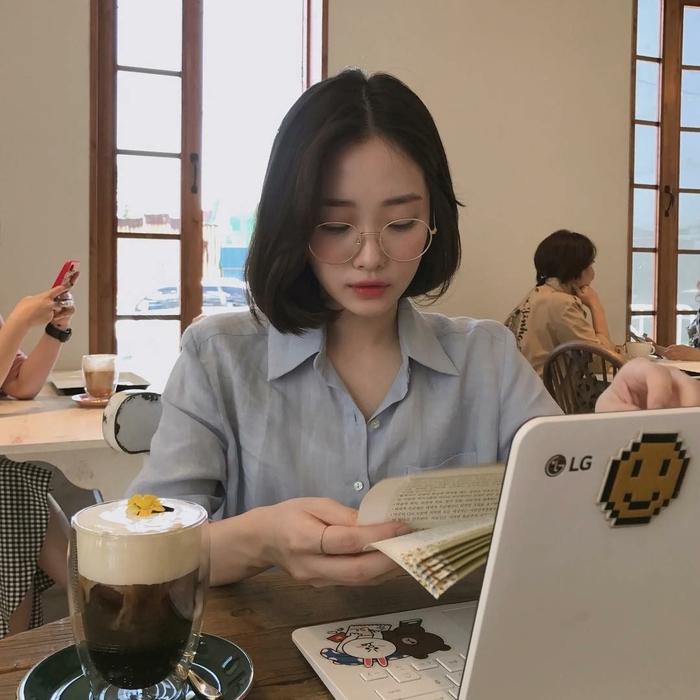 Nếu bạn muốn cảm thấy vui vẻ hơn hãy bắt đầu bằng những cách này