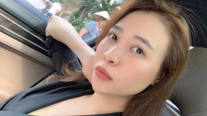 Ngay tet cua sao: Nguoi ung dung nghi duong, nguoi miet mai chay show